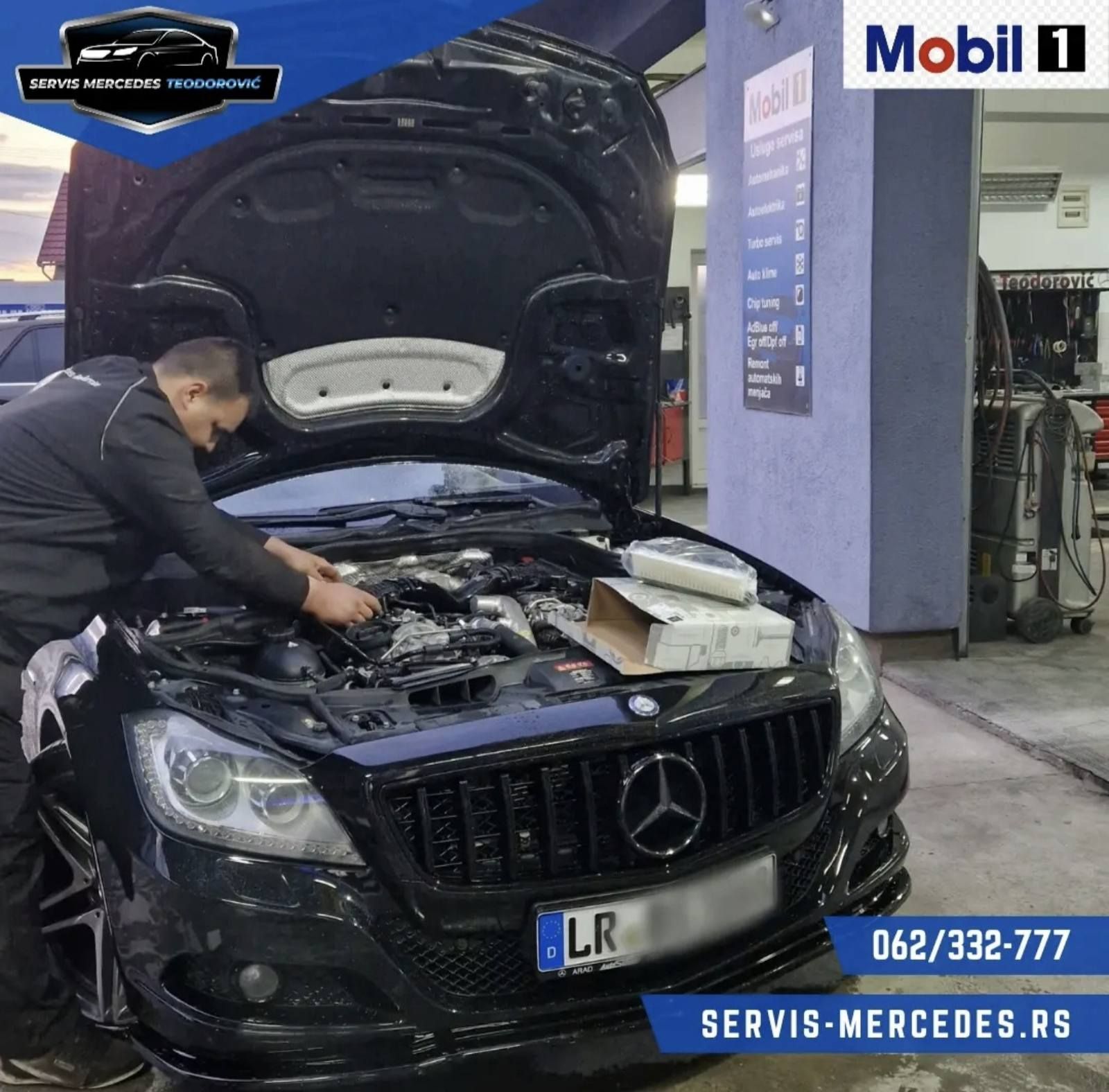 Arbeit am Motor eines Mercedes CLS